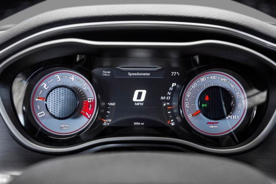 Панель приборов Dodge Challenger SRT Demon (0914) 2018 года  (NO) (фото 36 из 40)